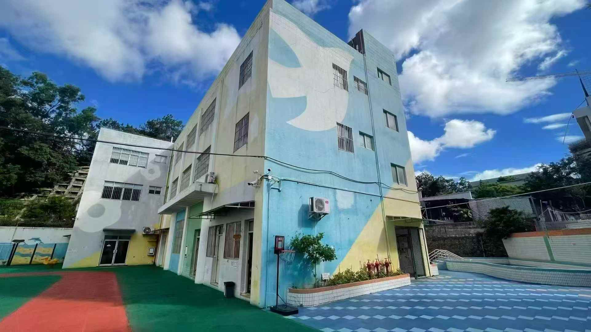 坂田独栋带院子1-3层1500平厂房出租